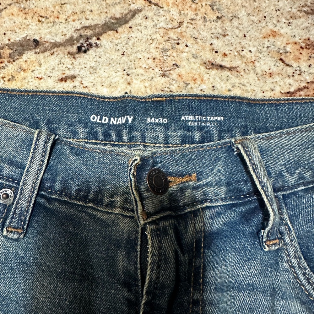 Men’s old navy jeans 34x30. New without tags